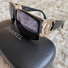 Lunettes de soleil CHANEL
