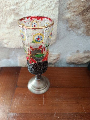 Verre pied décoré - à,