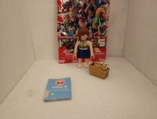 PLAYMOBIL 70639 Fille Avec Chien chiwawa Série 23