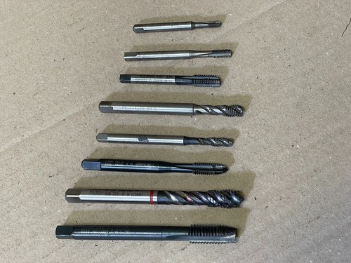 Lot tarauds divers - de, 8