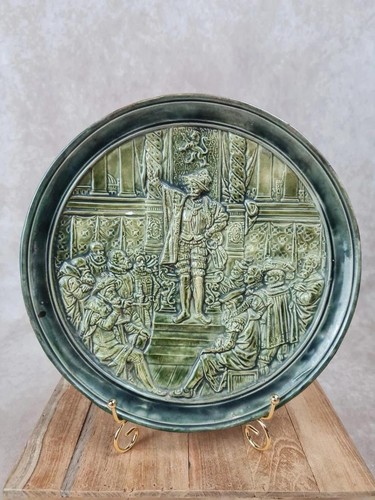 Assiette murale ancienne - , en