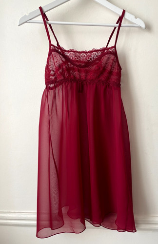 Très belle lingerie rouge - très,