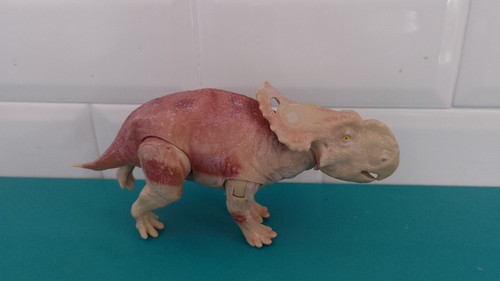 Figurine walking with - walking,
