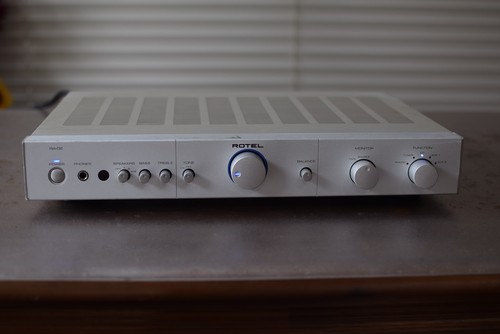 Rotel integrated - ra-02,