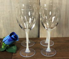 4 Verres à Vin en Verre sur