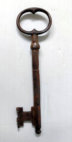 Grande cle porte - cle, de