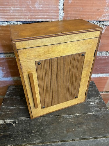 Armoire pharmacie ancienne - pharmacie,