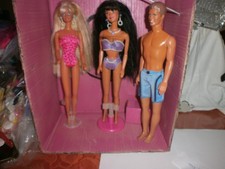 LOT BARBIE, KEN et KAYLA PEARL