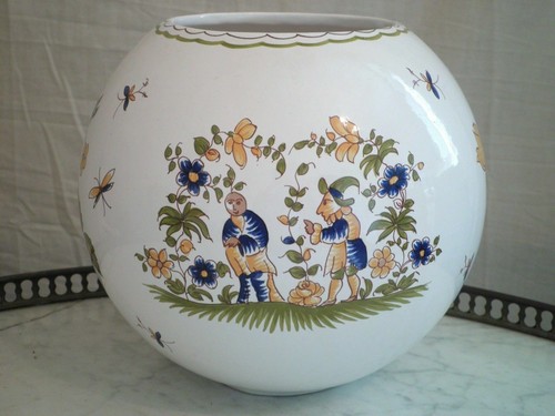 Cache pot vase - cache,