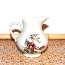 Petit pot à lait collection