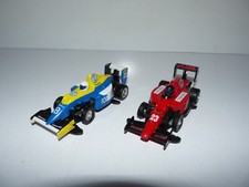 lot 2 voiture circuit f1 formule 1 / à identifier / testé ok / longueur 11cm