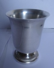 Timbale, gobelet en métal