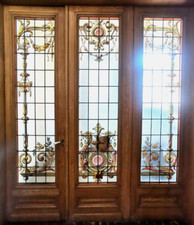 Suite de trois portes de