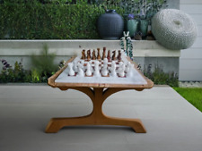 Échiquier en marbre rouge &