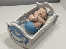Figurine porcelaine poupée A
