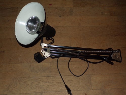 Ancienne lampe articulée