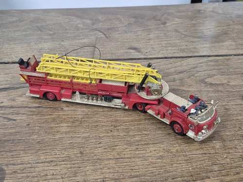 Jouet ancien camion pompier - de,