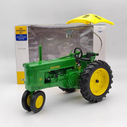 Scale ertl john - 1/16,