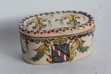 Boite dévidoir faïence de