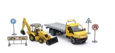 NEWRAY - Camion plateau IVECO DAILY Ech 1/43 avec tractopelle NEW HOLLAND Ech...