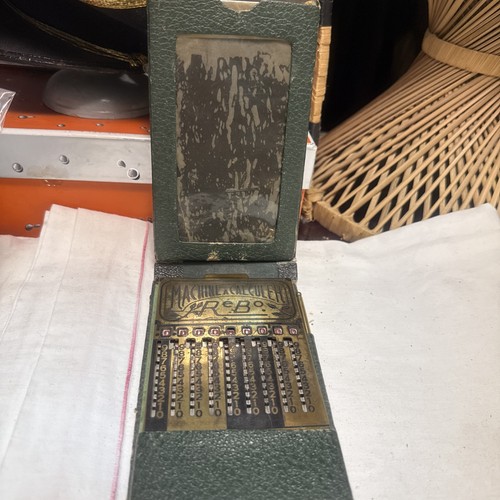 Ancienne machine calculer - ancienne,