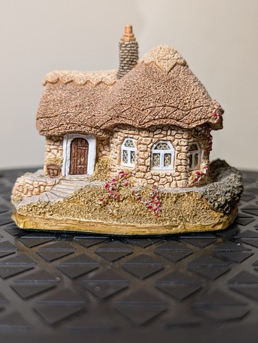 Lilliput lane chine cot - cot", from