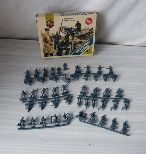 Petits soldats - #petits, ho/oo