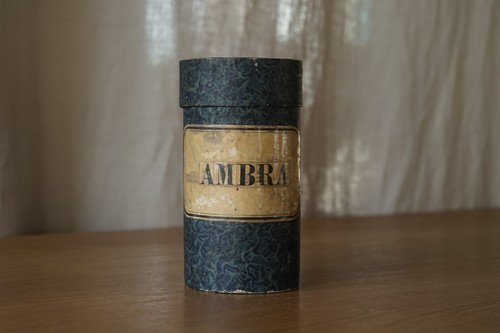 Boîte carton ancienne - , et