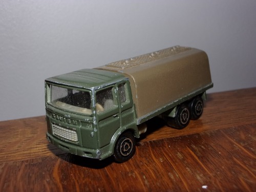 Saviem citerne tanker armée - saviem,