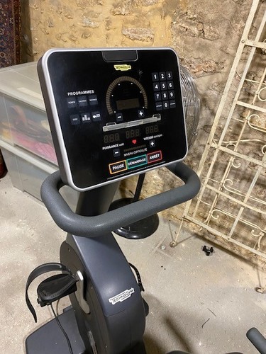 Vélo semi allongé technogym - semi-allongé,