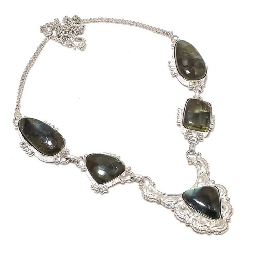 Collier pierre précieuse