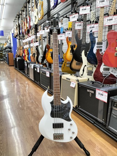 Guitare basse électrique