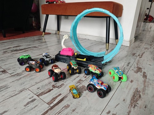 Lot voiture hot wheels - 9, 6