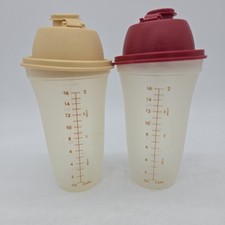 Pair of Tupperware Vintage Shaker Measure Containers #844 Beige & Red Flow Top