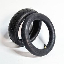 Ensemble pneus intérieur et