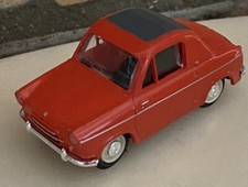 VESPA 400 - Les Miniatures De Norev - 1/43