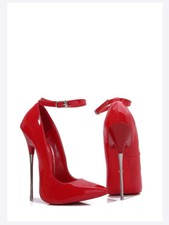 Spitz Red lipstick rot pointy