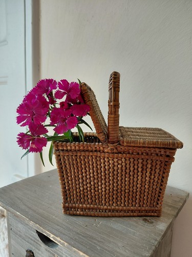Ancien panier miniature - 🧺,