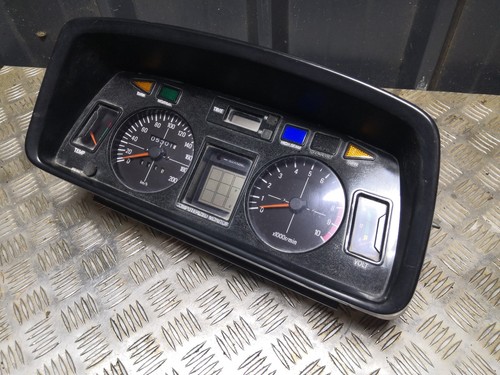 Compteur vitesse tableau de - de,