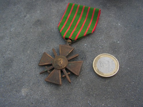 Medaille croix de guerre - ,