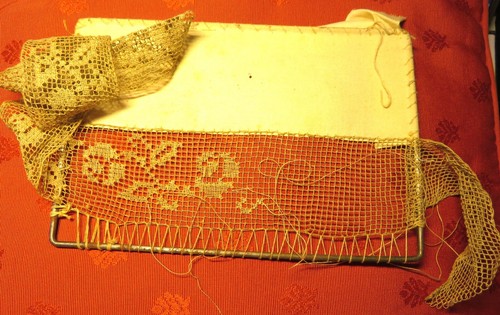Cadre broderie filet - au,