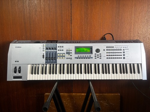 Synthétiseur yamaha motif es7 - synthétiseur,