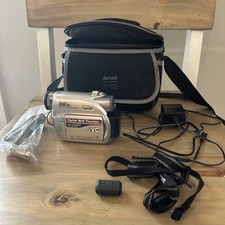 JVC DIGITAL VIDEO CAMERA MINI DV 800X DIGITAL ZOOM GR-D370U TESTED WITH BAG