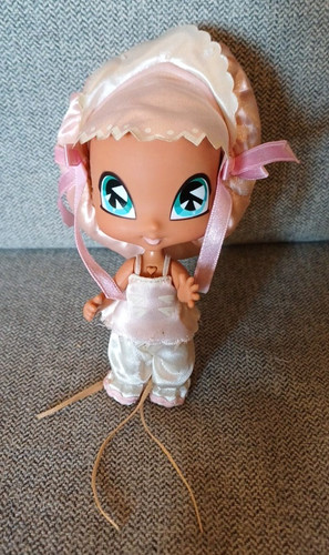Votre grande poupée - , pixie