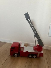 Camion échelle de pompier