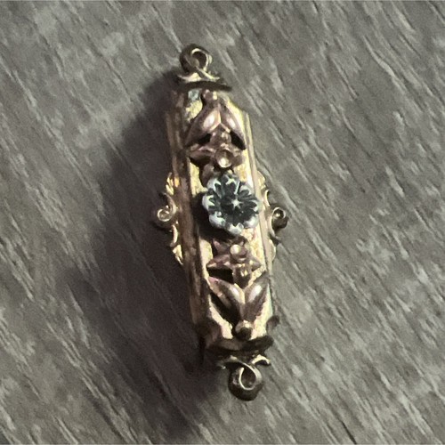 Broche fantaisie fleur métal