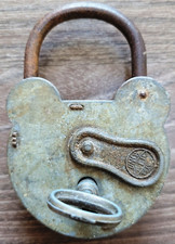 Ancien cadenas en fer avec 1