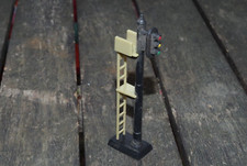 FEU TRICOLORE EN PLASTIQUE ECHELLE 1/43 TRES BON ETAT, MINIALUXE NOREV ?