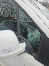 Custode avant droit (porte)