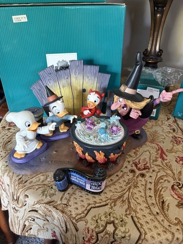 2001 wdcc disney halloween - disney,
